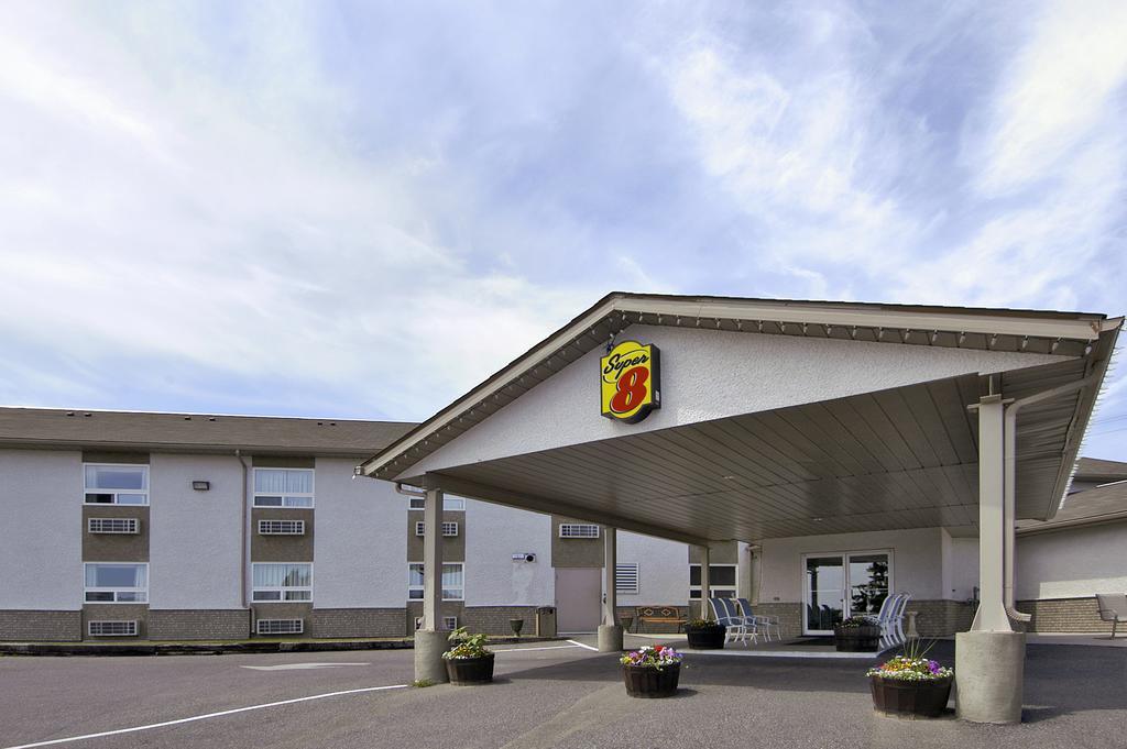 Отель Super 8 By Wyndham Кенора Экстерьер фото